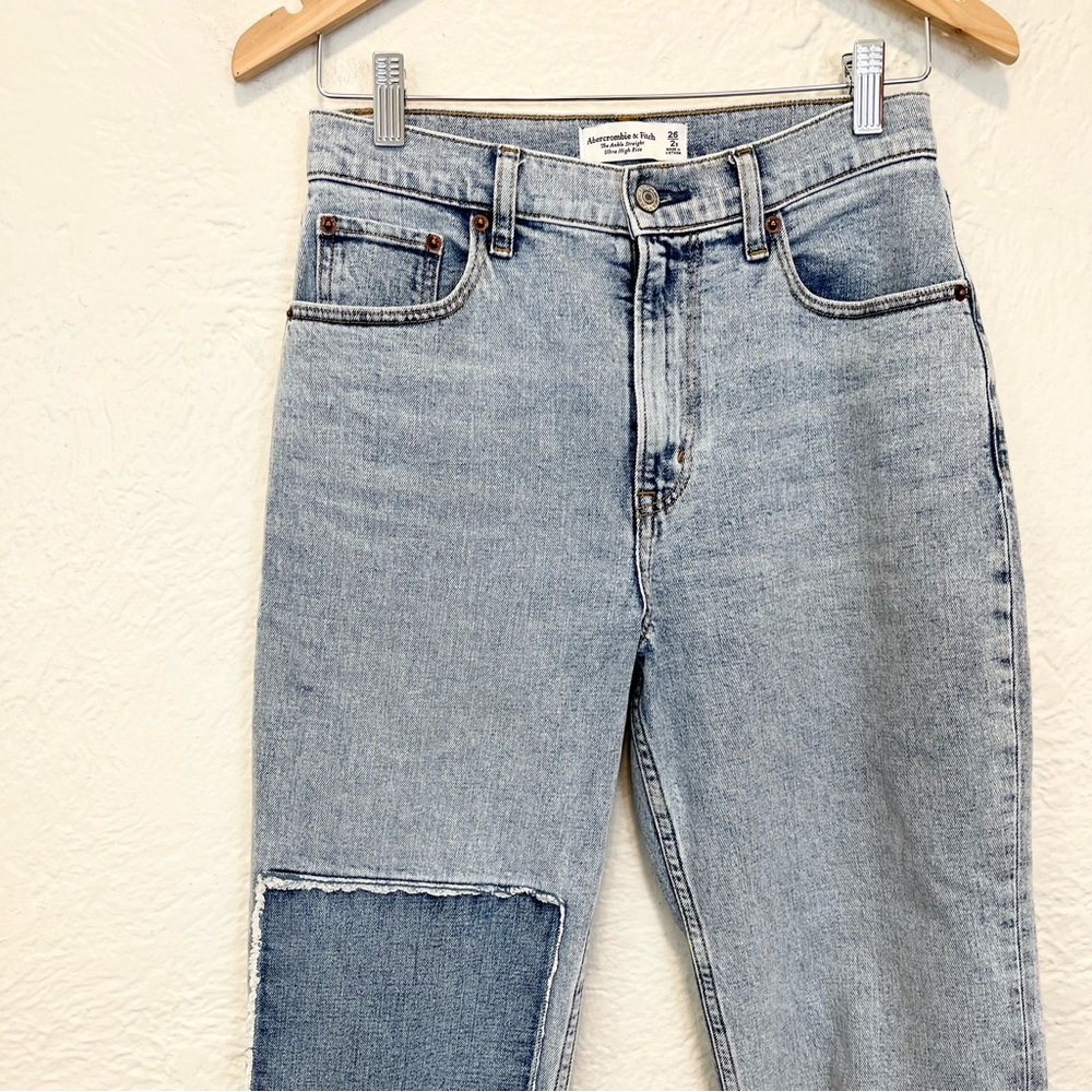 Abercrombie Fitch Jeans High Rise Straight Leg Patch Light Wash 26 2 Short - Picture 2 of 5